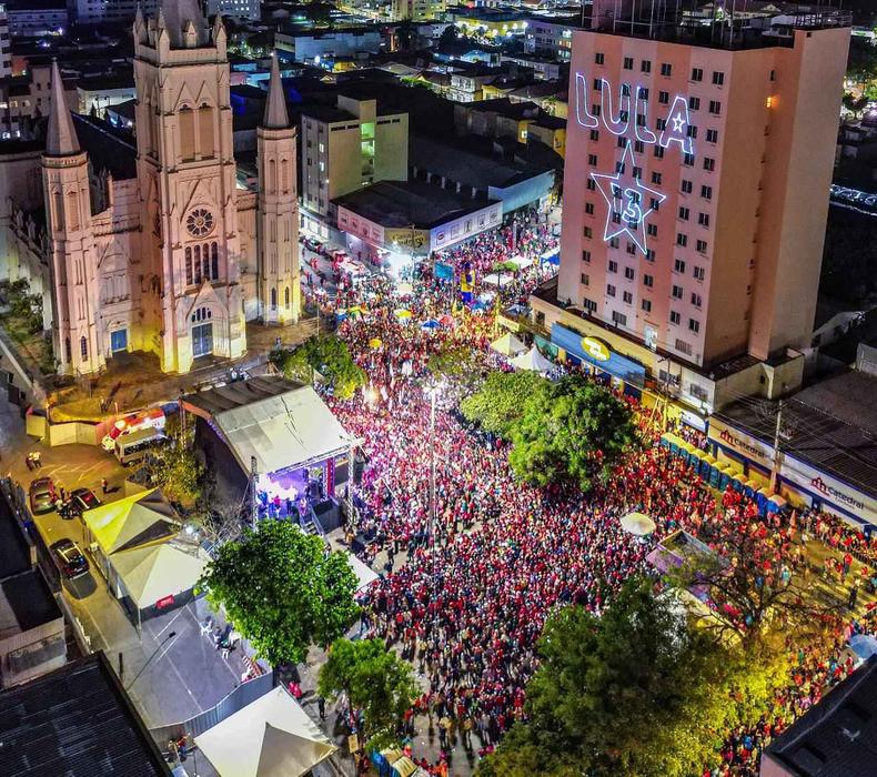 Comcio Lula em Montes Claros