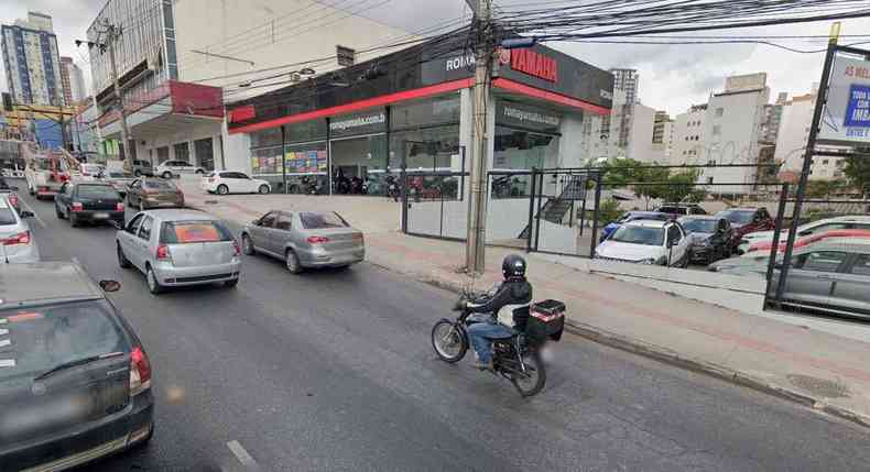 Motociclistas e carros se envolveram em acidentes em corredores como a Avenida Cristiano Machado(foto: Reproduo/Google StreetView)