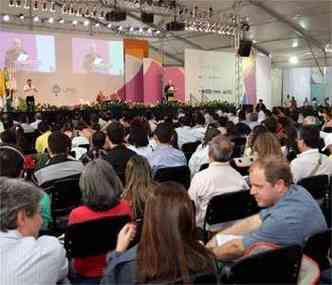 Congresso Mundial de Universidade Catlica atraiu ateno de centenas de jovens(foto: EDSIO FERREIRA/EM/D.A PRESS)
