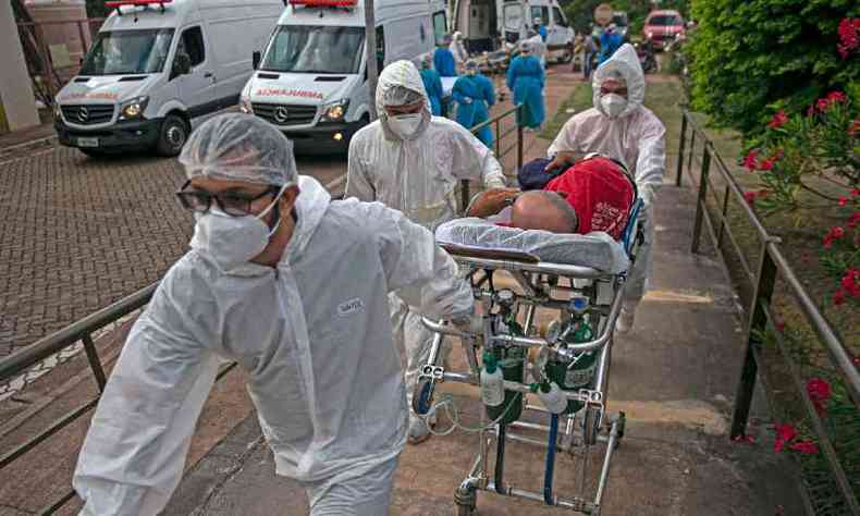 Brasil vive o auge da crise de infeces e mortes por COVID-19 desde o incio da pandemia(foto: TARSO SARRAF/AFP - 7/2/21)