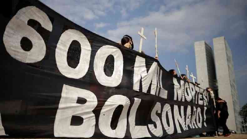 Protesto contra Bolsonaro em Braslia, nesta tera