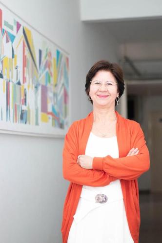 A professora Luciene Rodrigues considera que encontrar a %u201Cporta de saída%u201D do Bolsa-Família, é algo que deve ser sempre incentivado(foto: Neto Macedo/Unimontes) professora Luciene Rodrigues