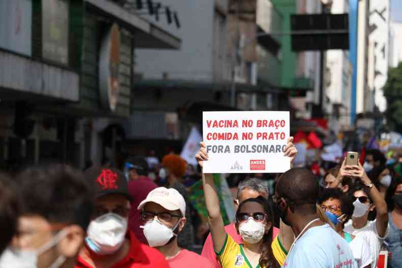 Manifestantes cobravam tambm o aumento no valor do auxlio emergencial(foto: Lucas Almeida/Especial para o EM)