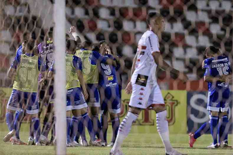 Airton marcou o gol da vitria do Cruzeiro em Ribeiro Preto(foto: Gustavo Aleixo/Cruzeiro)