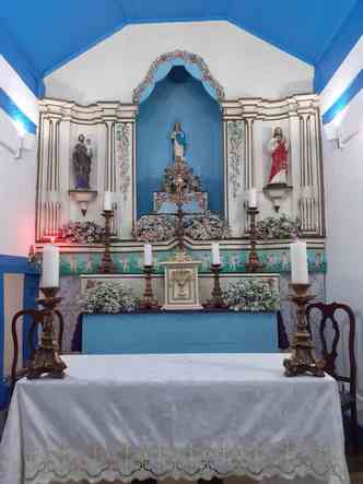 altar de igreja restaurada 