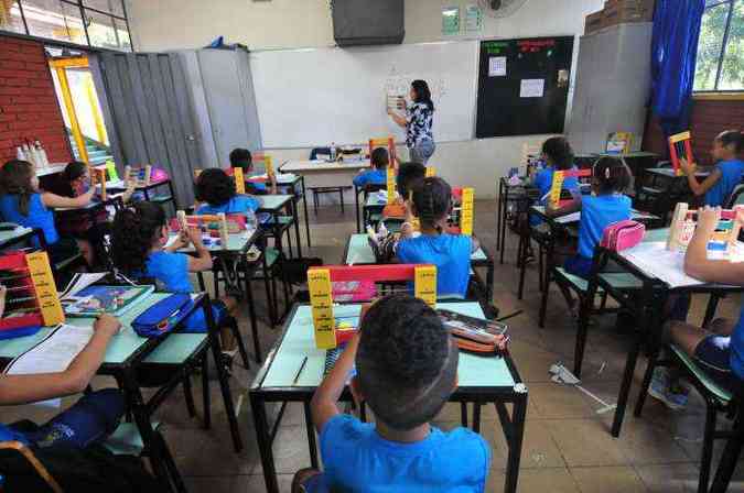 A expectativa da Secretaria Estadual de Educao  que 155 mil crianas e jovens sejam inscritos(foto: Alexandre Guzanshe/EM/D.A Press)