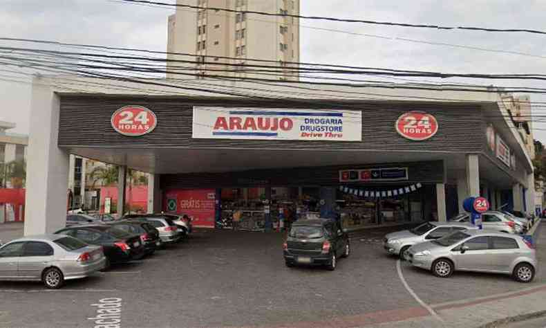 DROGARIA ARAÚJO - Av. Cristiano Machado, 4000, Belo Horizonte - MG