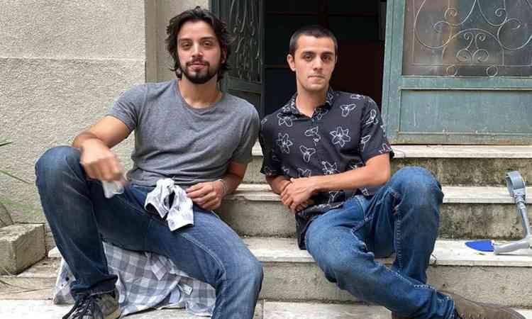 Rodrigo e Felipe Simas em Salve-se quem puder