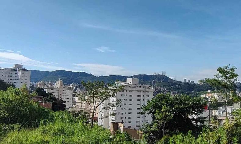 Máxima em BH hoje é de 30ºC(foto: Jair Amaral/EM/D.A Press) Vista de BH da Raja Gabaglia