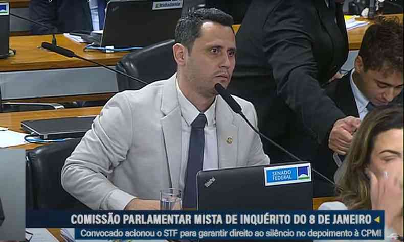 Senador Cleitinho irritado