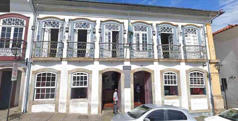 O superintendente da Saneouro, Cleber Ribeiro Salvi, prestou depoimento como testemunha  CPI, na Cmara Municipal de Ouro Preto(foto: Reproduo/Google Street view)