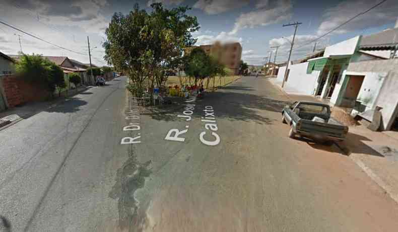 Reproduo do Google Street View mostra praa onde ocorreu o tiroteio