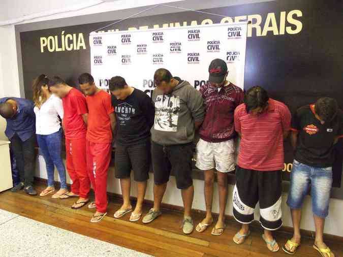  Na ao, realizada na manh desta quinta-feira, 12 pessoas foram presas(foto: Polcia Civil / Divulgao)