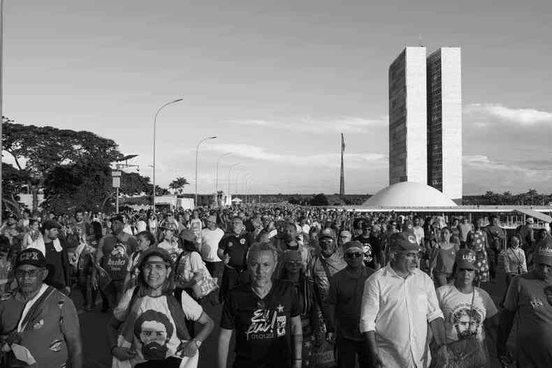 Praa dos Trs Poderes lotada durante a posse de Lula, em 1 de janeiro de 2023 