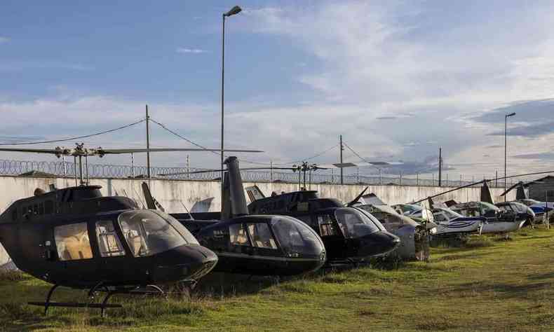 Aeronaves que eram usadas na operao de garimpo ilegal apreendidas pela PF em Boa Vista (Roraima)