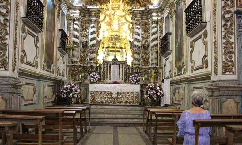 Capela-mor da Matriz de Santa Luzia, erguida no século 18 no estilo joanino e que se destaca não só pela arte e arquitetura, mas também pelo trabalho social(foto: Lívia Andrade/Esp/D.A PRESS)