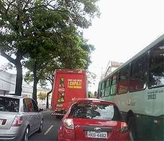 Trnsito lento na Avenida Pedro II(foto: Luana Cruz/EM/D.A.Press)