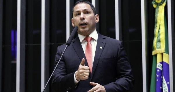 Temperatura para impeachment de Bolsonaro 'vai esquentando', diz vice-presidente da Câmara - Vimarsana News