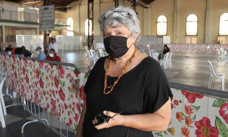 Maria Cristina, de 74 anos, faz parte da equipe de coordenao: 'Retorno emocionante'(foto: Edesio Ferreira/EM/D.A Press)