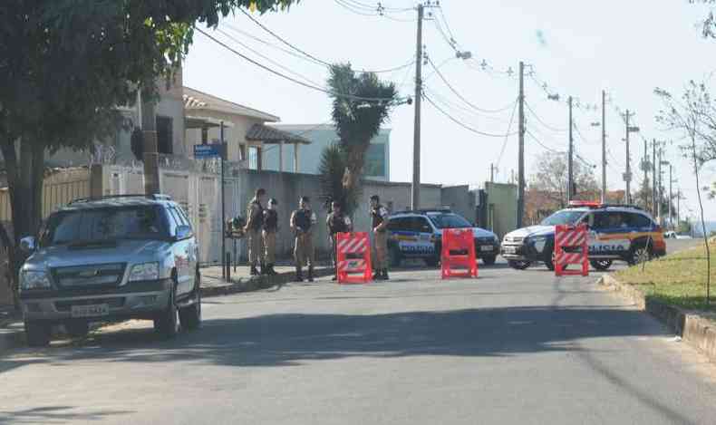 O batalho conta com a atuao de 2.355 militares que esto em pontos da cidade(foto: Gladyston Rodrigues/EM/D.A Press)