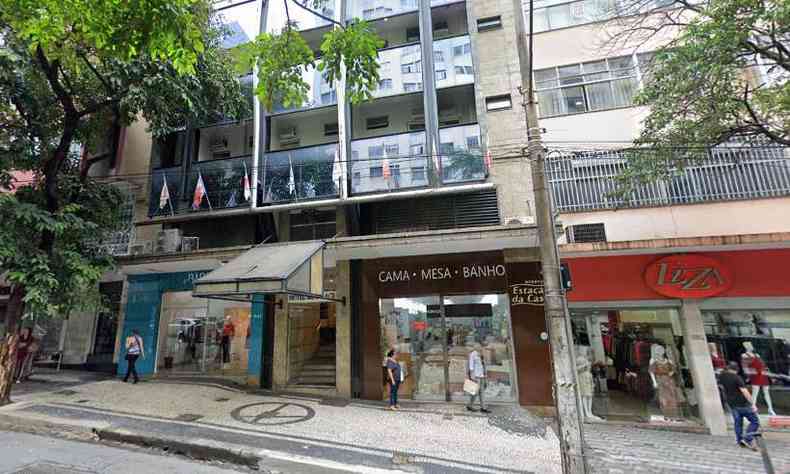Hotel fica localizado na avenida Augusto de Lima, prximo  Praa Raul Soares(foto: Reproduo/Google Street View)