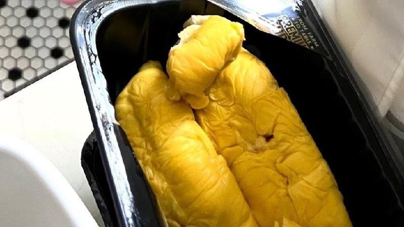 Em Cingapura, você pode comprar durião por meio de um aplicativo e receber em casa(foto: BBC) Bandeja de durião