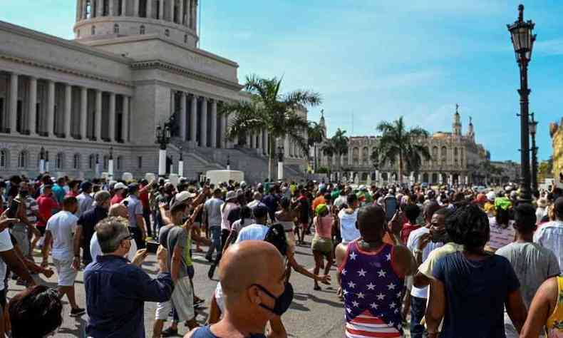 Havana tambm registrou manifestaes contra o governo cubano(foto: YAMIL LAGE / AFP)