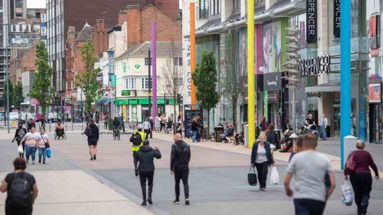 Cidade de Leicester seguiu em quarentena mesmo quando Reino Unido reabriu a economia(foto: PA Media)