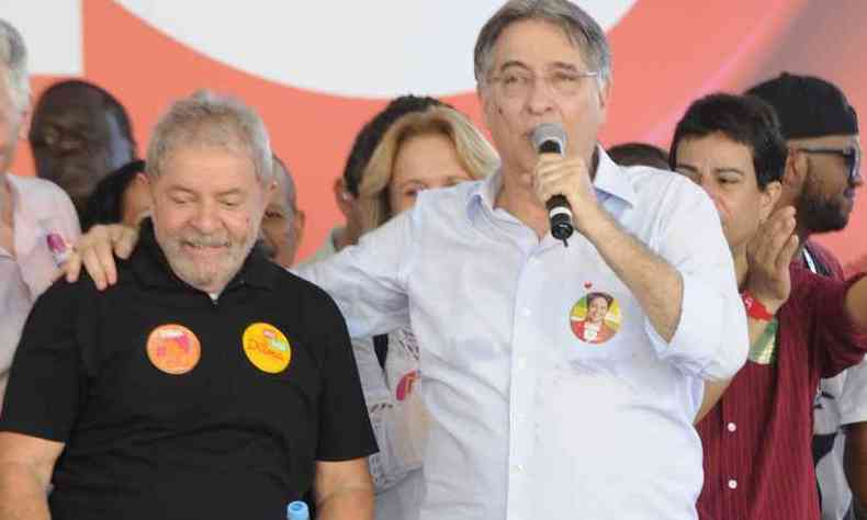 Pimentel defendeu o direito de Lula, como 'cidado', dar entrevistas(foto: Beto Magalhes/EM/D.A Press)
