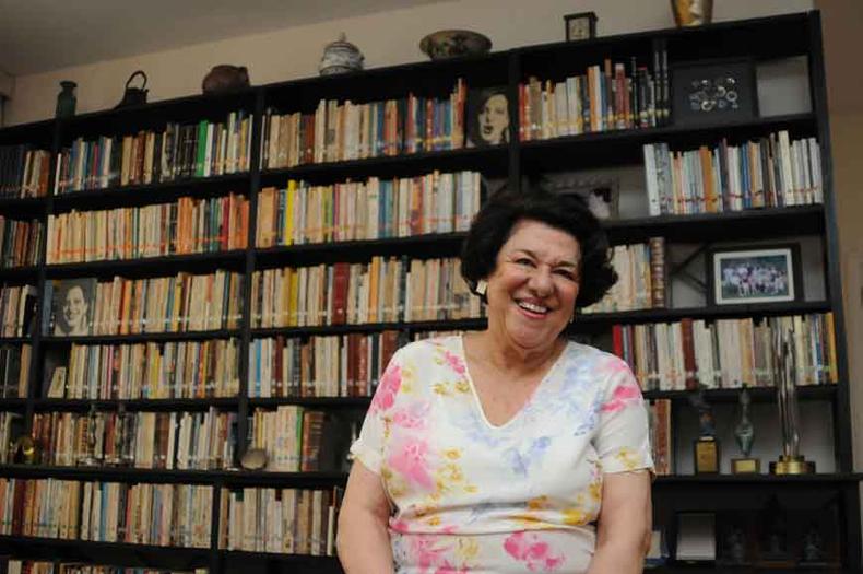 Ruth Rocha recebe a reportagem do Estado de Minas em sua casa, em São Paulo, em 2014(foto: Túlio Santos/EM/D.A Press) Ruth Rocha recebe a reportagem do Estado de Minas em sua casa, em São Paulo, em 2014(foto: Túlio Santos/EM/D.A Press)