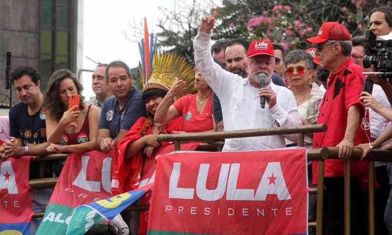 Lula em BH no dia 9 de outubro, na Praa da Liberdade