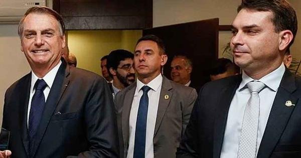 Justi&ccedil;a do Rio libera investiga&ccedil;&atilde;o sobre 'rachadinha' de Fl&aacute;vio Bolsonaro -  Politica - Estado de Minas