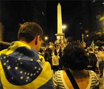 Durante toda a noite, Praa Sete ficou tomado por manifestantes(foto: Marcos Vieirai/EM/D.A Press)
