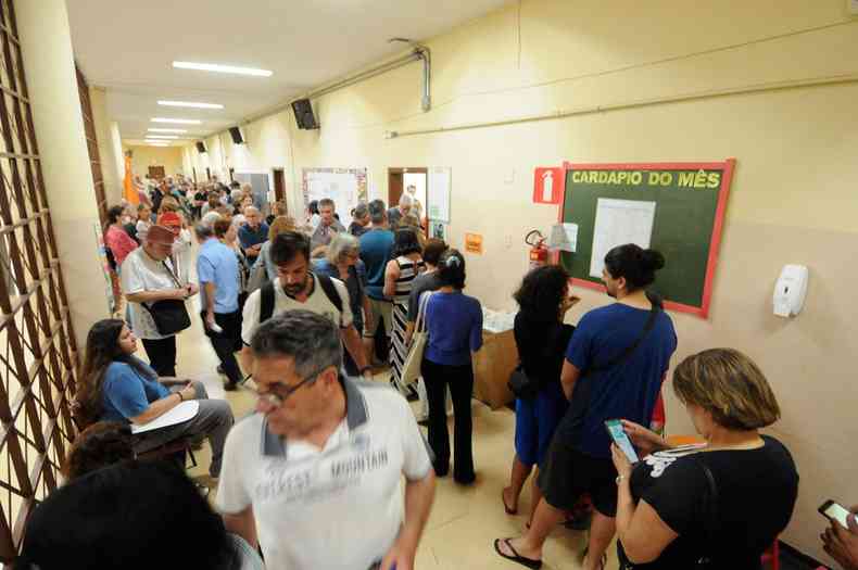 Disputa pelas vagas no Conselho Tutelar mobilizou nmero recorde de eleitores, apesar dos muitos problemas nos locais de votao
