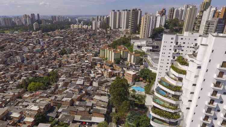 Favela de Paraispolis 