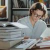  Genética e alta escolaridade aumentam risco de miopia, aponta estudo