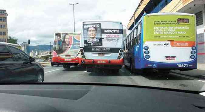 Tucanos acusam o PT de propaganda eleitoral antecipada para candidato ao governo e pedem retirada da publicidade (foto: Divulgao/PSDB)