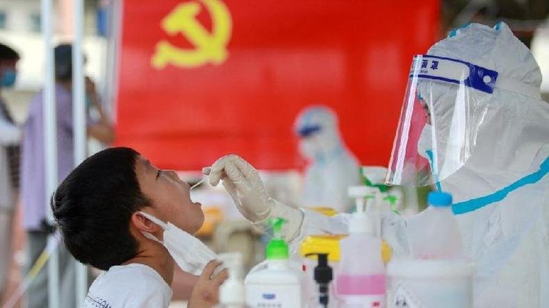 A cidade de Yangzhou, na prov�ncia oriental de Jiangsu, promoveu v�rias rodadas de testes(foto: Getty Images)