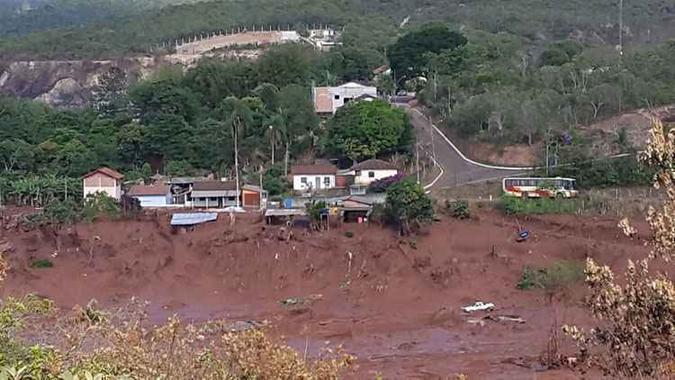 Bento Rodrigues (foto) foi arrasada pelo rompimento de barragem. Outras localidades foram afetadas(foto: Gladyston Rodrigues/EM/D.A Press) Bento Rodrigues (foto) foi arrasada pelo rompimento de barragem. Outras localidades foram afetadas(foto: Gladyston Rodrigues/EM/D.A Press)