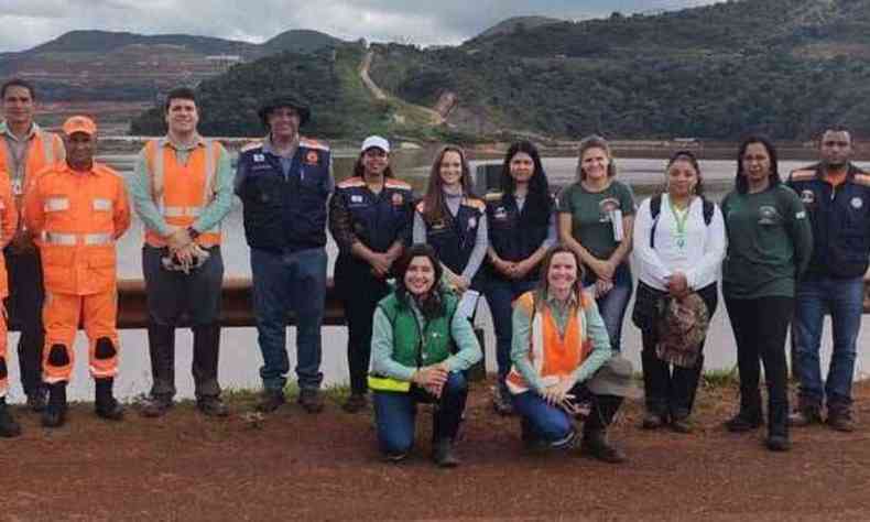 Equipe de vistoria de barragens em Minas Gerais