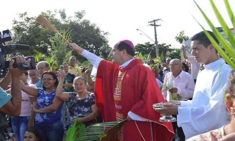 Dom Walmor Oliveira de Azevedo, celebrar a eucaristia na Catedral Cristo Rei por meio virtual(foto: ARQUIDIOCESE DE BH/DIVULGAO )