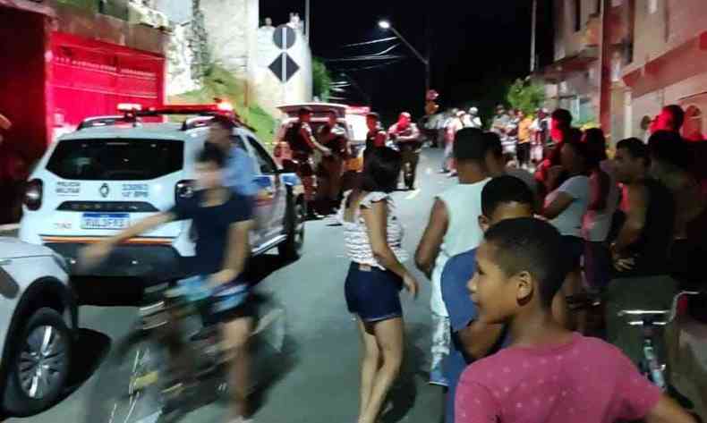 Movimentao na rua que o crime aconteceu 