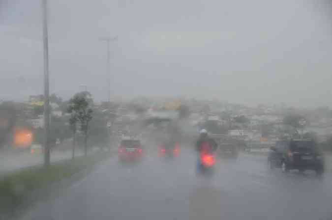 Chove em algumas regies de Belo Horizonte nesta quinta-feira  tardeCristina Horta/EM/D.A Press