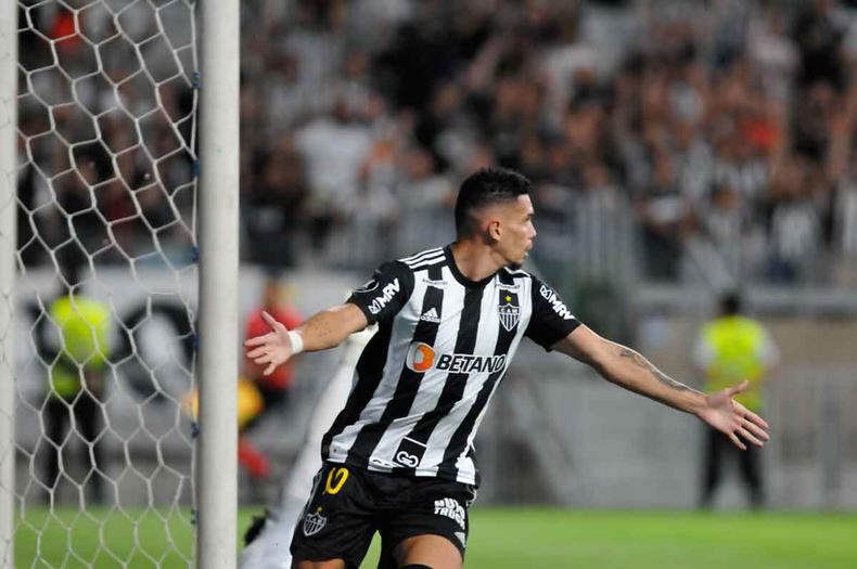 Paulinho, atacante do Atltico