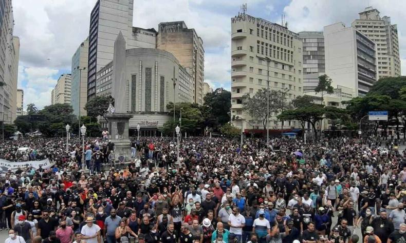 Agentes da segurana protestam na Praa Sete, no Centro de BH