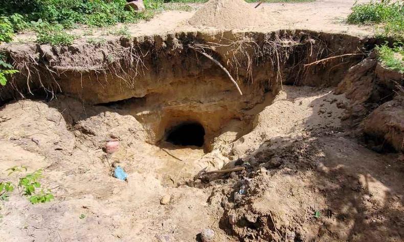 Local em que trabalhador foi soterrado, em Janaba