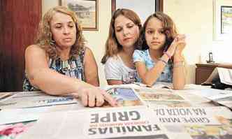 Mnica Bambirra, a enteada Mrcia e sua filha Luana relembram a morte por H1N1 de Helano Grochowsk (detalhe), em 2009, uma das primeiras a ocorrer em Minas(foto: Gladyston Rodrigues/EM/D.A Press)