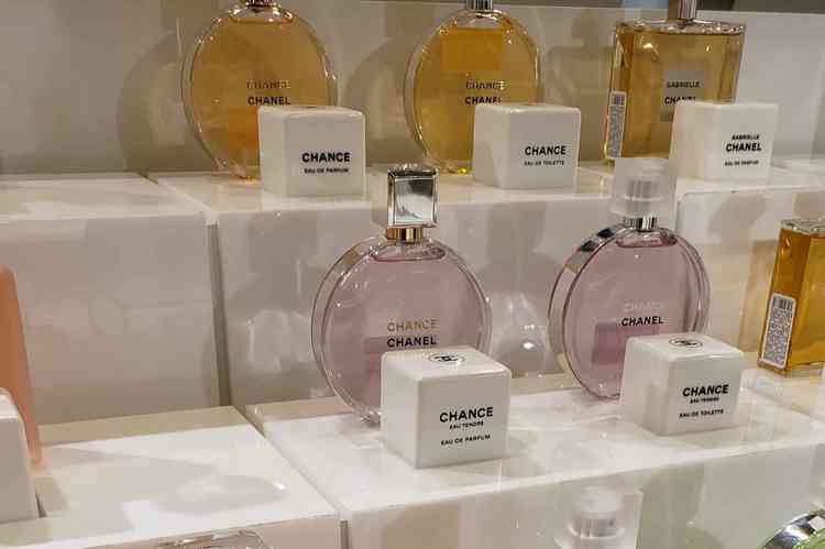 Vidros de perfume da Chanel