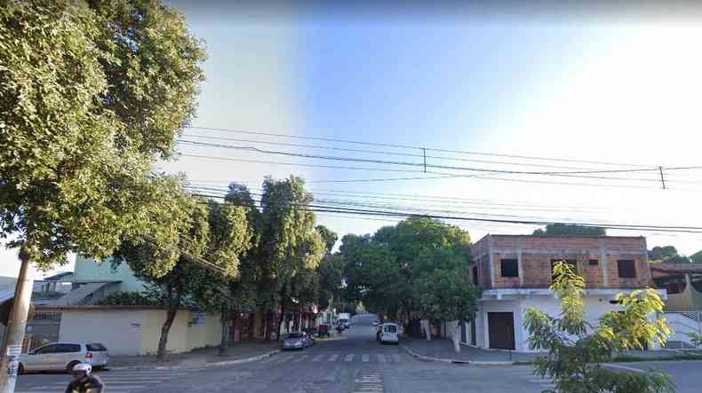 Avenida Venceslau Braz, no Bairro Santa Rita, em Governador Valadares