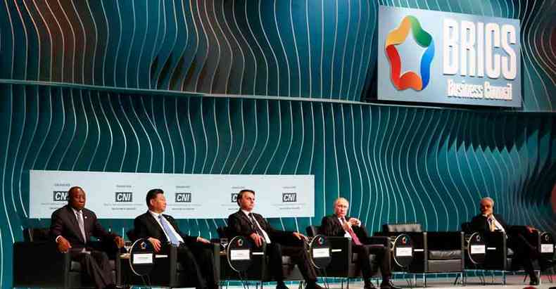 Em encontro no Brasil, presidentes do grupo deram destaque ao comrcio, mas expuseram divergncias no campo diplomtico (foto: Srgio Lima/AFP)
